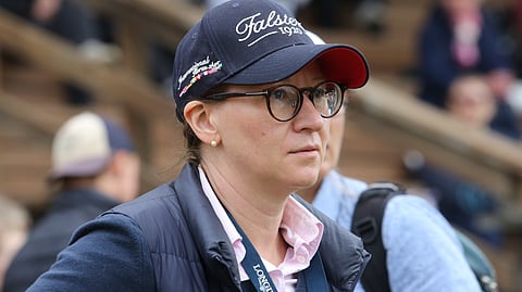 Kati Niinistö valottaa hevosen EHV-herpesviruksen käyttäytymistä. 