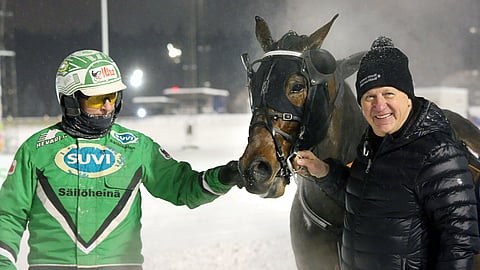 Ismo Haapanen (oik.) myi omistamansa Time Matchin.