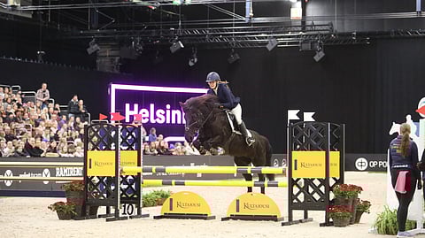 Paula Pajunen kertoo, että Rinna Låglandissa on pelkkiä hyviä ominaisuuksia. 