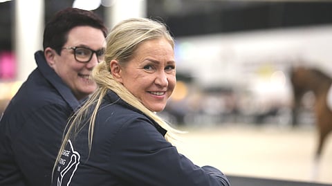 Vihdin Ratsastajat ehdottaa Sonja Leschiä SRL:n hallituksen uudeksi puheenjohtajaksi. 