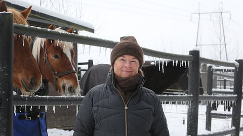 Pirkko Saalinki kehottaa tarkkuuteen ja huolellisuuteen, jos tarjoaa hevospalveluja kuluttajalle. 