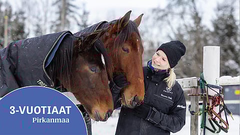 Johanna Kyläkoski toimii Donna Madeleinen (vas.) ja Venetian Tilen hoitajana.