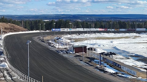 Rovaniemen ravirata kuvattuna perjantaina 3.3., jolloin rata oli kuivunut muutamassa päivässä selvästi. 