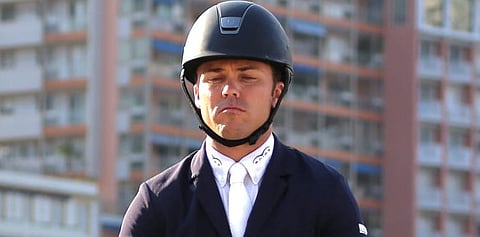 USA:n Kent Farrington otti world cupin finaalissa johtosijan ensimmäisen osakilpailun jälkeen. 