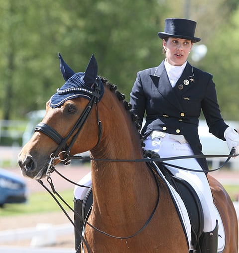 Eevamaria Porthan-Broddell ei ollut tyytyväinen grand prix -rataansa, hevoseensa kylläkin.  Voitto kuitenkin tuli!