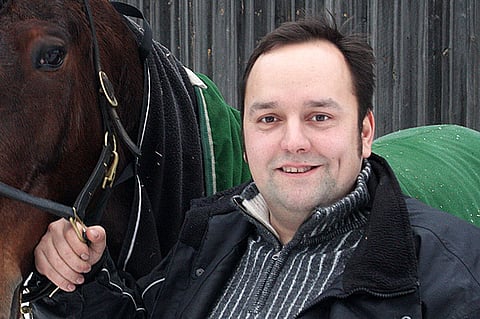 Kilpailukielto koskee toimimista ohjastajana, vastuullisena valmentajana ja hevosenkäsittelijänä ravikilpailutoiminnassa.