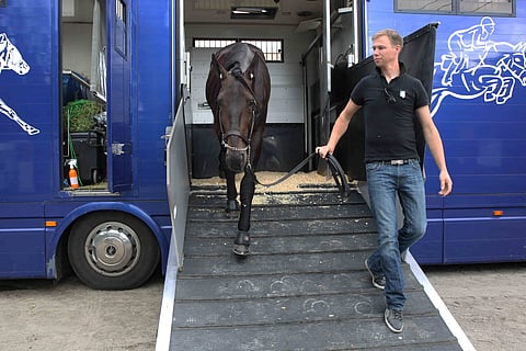 Voitonvarmoin askelin. Kaksi vuotta sitten jenkkitähti Creatine asteli kuljetusautosta St. Michelin kilparadalle. Kenen on vuoro tänä vuonna kuitata 70 000 euron ykköspalkinto? Kuva: Totofoto