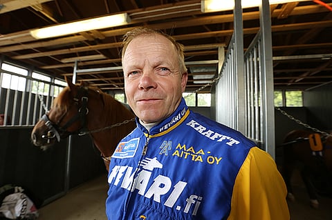 Terho Rautiainen palkittiin tiistaina Suomen Hippoksen ansiomerkillä. Kuva: Jarno Unkuri.