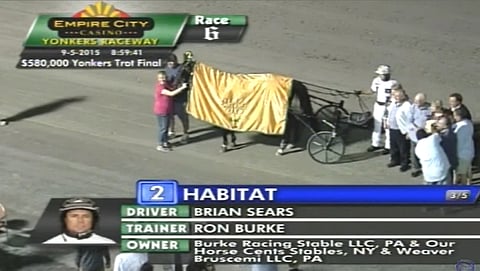 Yonkers Trotin seremonioissa nähtiin Ron Burken tallin Habitat.