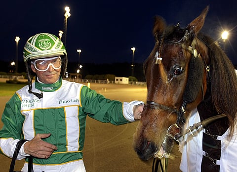 Timo Leivo ja Hillbilly Hilda ovat tiukasti kiinni viidennen kohteen voitossa, kunhan tamma malttaa ravata koko matkan.