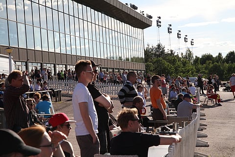 Hellesää veti Vermoon väkeä, mutta tunnelma jäi silti hieman vaisuksi. Kuva: Riikka Aaltonen