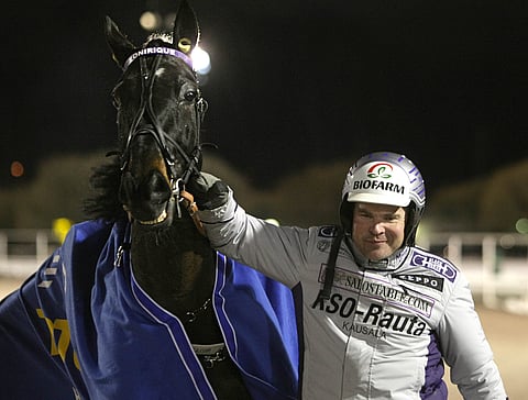 Vermon illan toinen ykkönen sai valmentaja Matias Salon myhäilemään varovasti. Onirique on tässä ilonaiheena voitettuaan hyvällä tyylillä Vermon Isokengän.