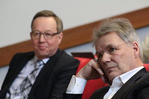 Suomen Hippoksen valtuuskunta teki päätöksen hevospelien mukanaolosta uudessa peliyhtiössä. Suurpeliyhtiön syntyä luotsaa tunnettu raviharrastaja Olli-Pekka Kallasvuo.