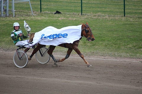 Markus Porokka ja Vixen veivät ensimmäisen T76-lähdön voiton Juukaan.