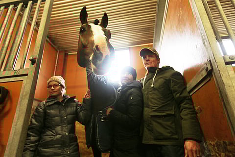 Tia LIndström, Tia's Cascade, Satu Liukkonen ja Sebastian Numminen ovat Ypäjällä.