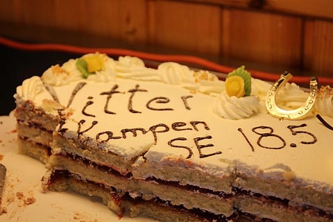 Voittokakkuun oli koristeltu uudet SE-numerot 18,5