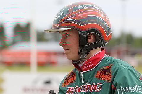 Jukka Torvisen ohjastama Grainfield Oliver on ideasysteemin varma. Tulinen avaaja pyrkii johtamaan lähdöstä maaliin. Kuva: Jarno Unkuri