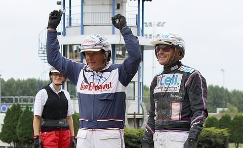 Ulf Ohlsson (oikealla) ohjastaa Reijo Liljendahlin valmentamaa Grant Bokoa Kungapokalen-karsinnassa.