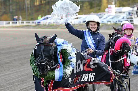 Julia Kiukas oli yhtä hymyä lähdön jälkeen.