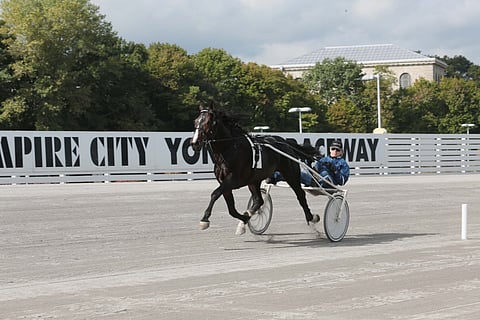 Jonesy veti Yonkersin 800 metrin radalla reilut kaksi kierrosta 18 läpi. Lopun se tuli kovempaa.