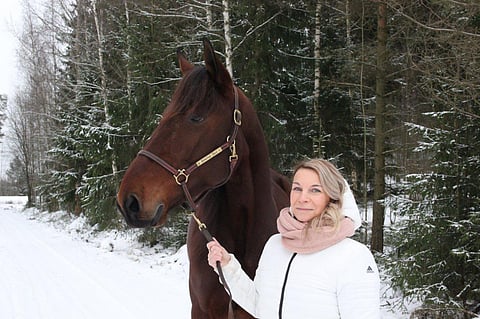 Stiina Ikonen ja tuttavahevonen Griminal Jack