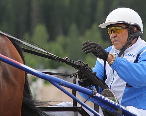 Juhani Kärki ajaa ja valmentaa ideavarma Cousin Evertia.