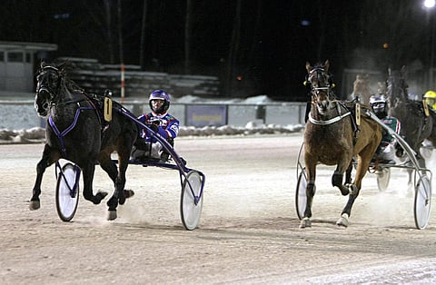 Jeppas Pointer lipui ohi keulan Oden Tillyn.