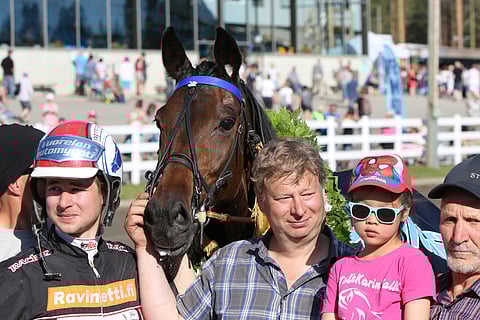 Iikka Nurmosen ja Ossi Nurmosen taktiikka keulapaikan pitämisestä Midnight Hourilla oli tuloksekas. Kuva: Ilkka Nisula