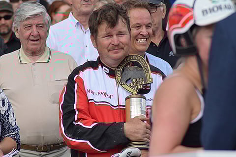 Pauli Raivion tallista starttaa Kirppu-ajon suosikki, Suur-Hollolan voittanut Tähen Toivomus. Valmentaja sai Rovaniemellä niin ystävällisen vastaanoton, että jää kortteeriin vielä toiseksi yöksi.