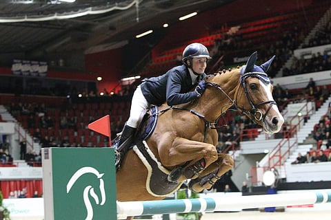 Jäähalli tai Opistohalli, halli kuin halli, tuumaavat Susanna Granroth ja Baccara, tuoreet senioreiden hallimestarit 2018.