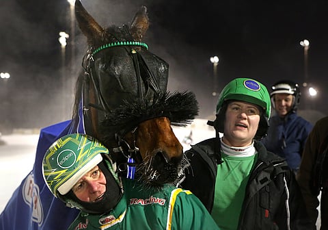 Fast Time kujeili voittajaseremonioissa.