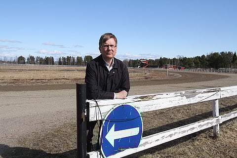 Juhlaraveissa nostetaan esille ihmisiä, jotka ovat olleet yhdistyksen kehityskaaressa merkittävässä asemassa. "Lauri Malinen, Martti Keskinen, Erik Skutnabb ja edesmennyt Veijo Toivonen", Antti Karhila mainitsee esimerkkeinä.