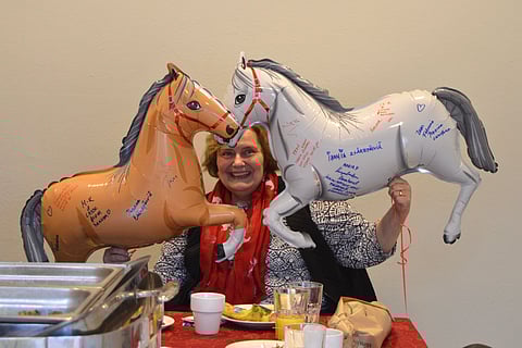 Liisa Harmo ja eläkeilmapallot.