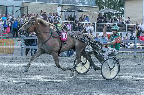 Antti Tupamäen kannustama Polara pudotti Koskelan Akselin lopulta varmasti toiseksi.