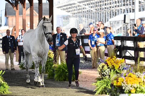 Emma Kanerva ja Heartbreaker vet-checkissä.