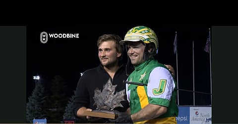 Marcus Melander ja Jody Jamieson juhlivat Maple Leafissä täysosumasta. Kuva Mohawk live video stream