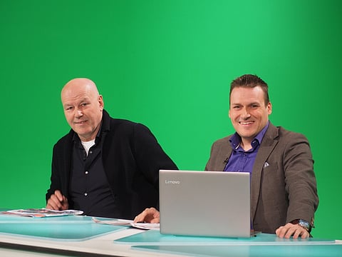 Timo Nurmos on vieraana ravistudiolähetyksessä Pasilassa. Tapio Hoikka on lähetyksen toinen asiantuntija.