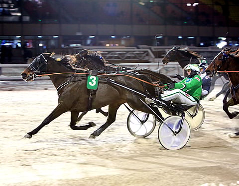 T.M. Chagall vastaili keulasta maaliin asti.