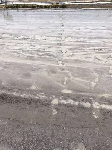 Kuva kertoo karua kieltään radan pinnasta.