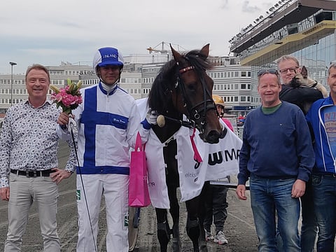 Mika Forss otti johtopaikan ajajien MM-kisan toisena päivänä. Kuva: Totofoto