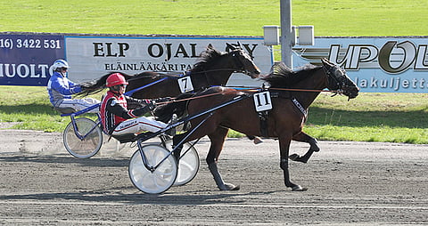 Janne Sorosen ajama MAS Capacity kiri lujaa ja ehti maaliin ennen johtanutta Fairstormia.