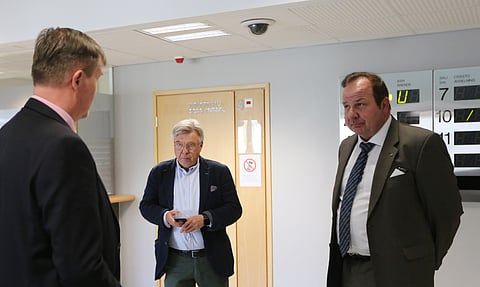 Vesa Mäkinen, Matti Nurmela ja Kari Eriksson edustavat vastaajan eli Suomen Hippoksen kantaa.