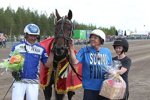 Jarmo Saarela ajoi Juhani Kärjen valmentamaa Cousin Evertiä.