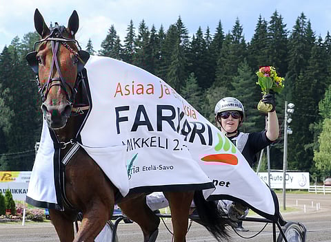 Niki Finnström sai tuulettaa Smiley Matchin voitettua lähtönsä.