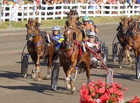 Kiihdytyksessä kärkipaikan vallannut Välkyn Tuisku kirjautti maililla ajan 19,9a. Selästä toiselle radalle noussut Camri seurasi toiseksi.
