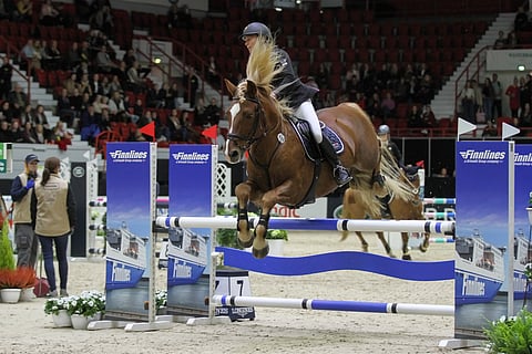 Tukka hulmuten voittoon.