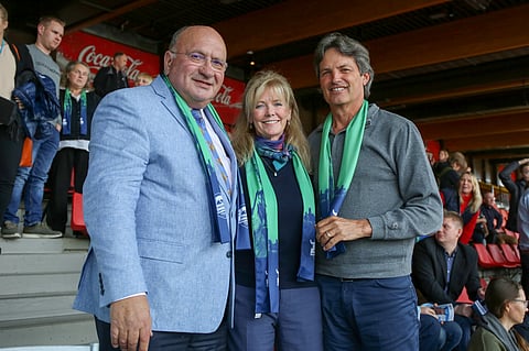 Pierre Julienne, Cindy ja Steve Stewart Suomen Hippoksen järjestämän jalostusseminaarin tähtinä Vermossa.