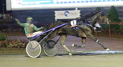 Jukka Torvinen tuuletti iloisesti St. Legerin arvokasta voittoa.