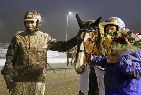 Mika Forss ajoi Leo Mönttisen Larsmania.