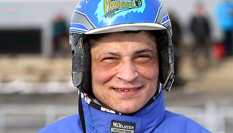 Henri Bollström ohjasti taidokkaasti Mikkelin raveissa. Nyt ykkössijoja hänellä on tälle vuodelle kasassa 19.